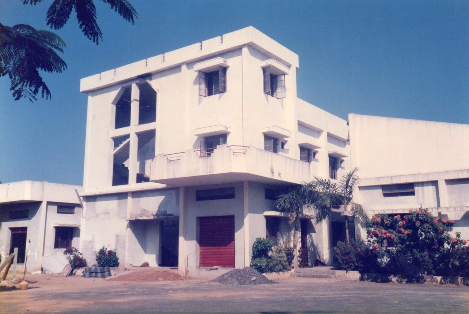 GM Pens Office Building